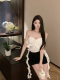 Summer Repair Lotus Leaf Side Wrapped In Pure Desire White Flowers Sleeveless Breasts Women Naked On The Back Of The Coat